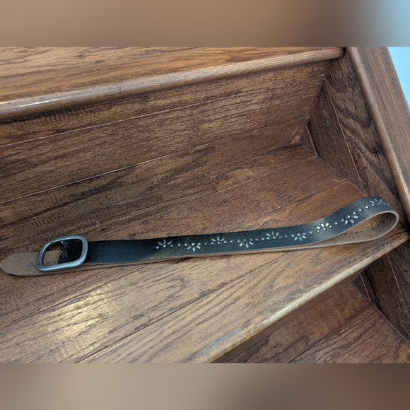 Pistil Black Leather Belt With Silver Studded Accents Women's Sz M Fits L/XL - Picture 5 of 13